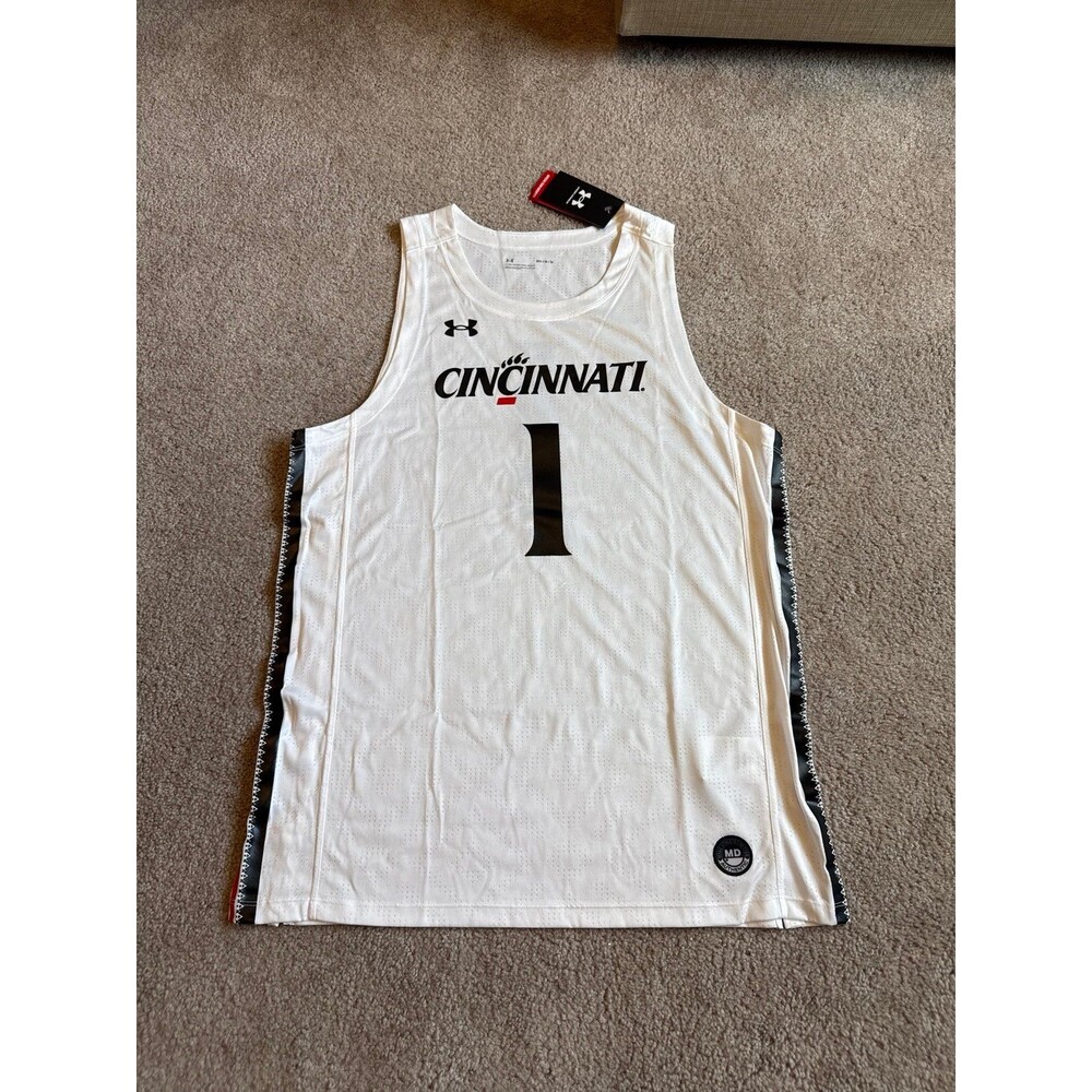 Cincinnati Bearcats Under Armour NWT Men’s Basketball Jersey Size Medium
